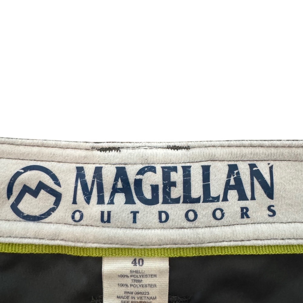 Magellan Outdoors Mens Hiking Pants Charcoal Gray Size 40 Straight Leg Utility - Picture 3 of 6